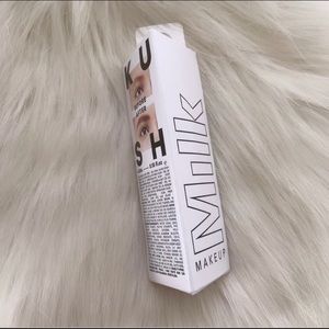 NEW IN BOX!! MILK MAKEUP KUSH Fiber Eyebrow Gel (Color: Dub - auburn)
